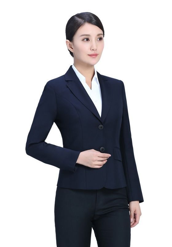 北京服装厂家告诉你怎样选择女士西服定制厂家